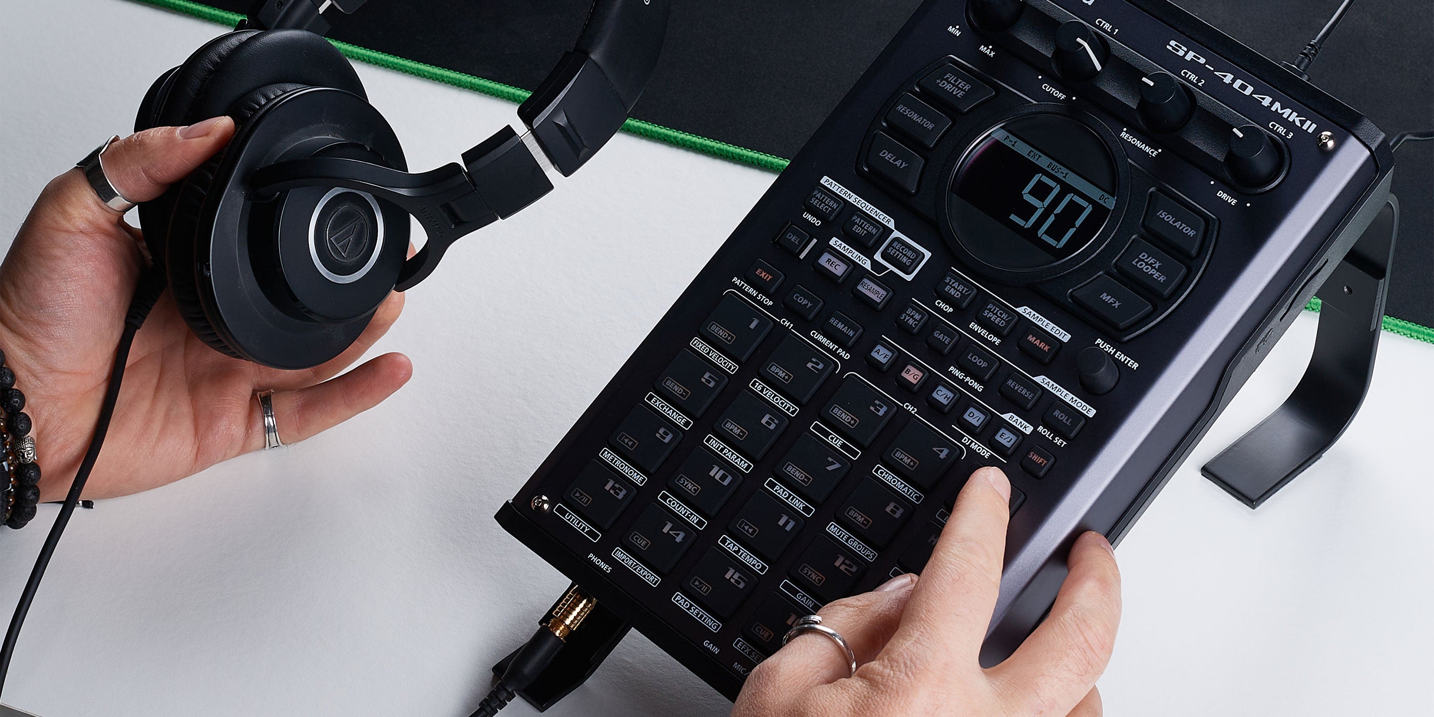 Stand for Roland SP 404